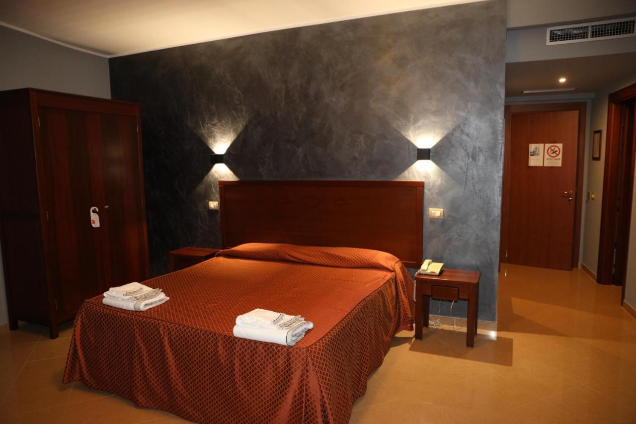 Hotel Citta Della Notte Augusta Exterior foto